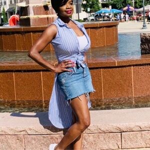 Haute Project‎ Striped High Low Button Top